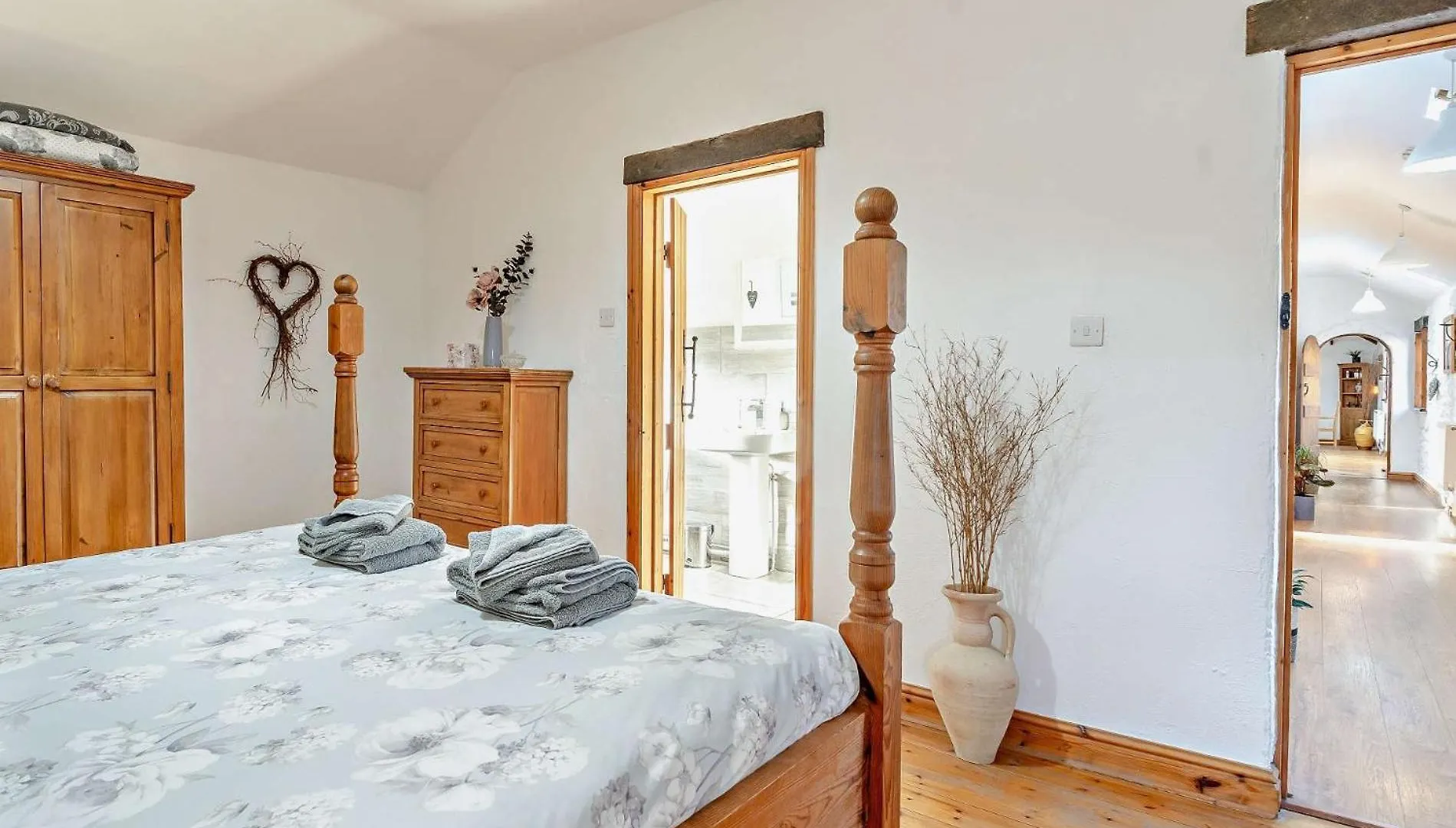 3 Bed In Gower 93942 Villa Ilston